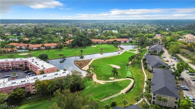180 Turtle Lake Ct in Naples, FL - Foto de edificio - Building Photo