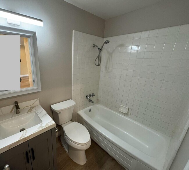 2977 S Norfolk St in San Mateo, CA - Building Photo - Building Photo