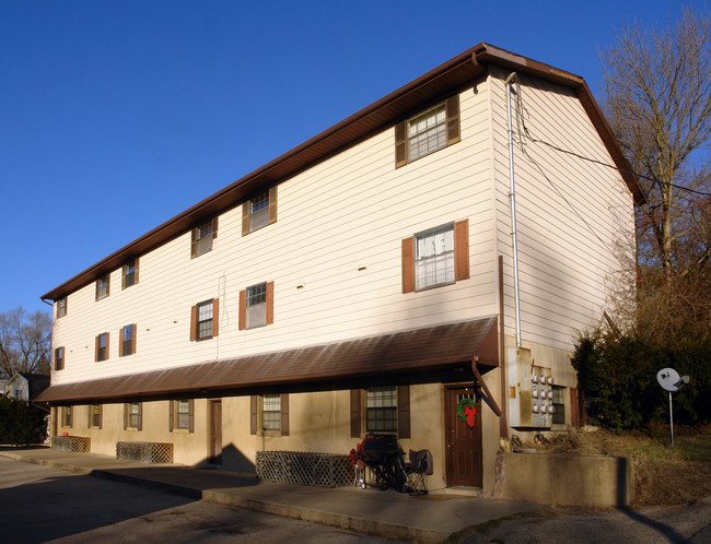 Melody Manor Apartments in Huntington, WV - Building Photo - Building Photo