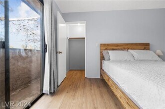 5263 Corinne Ct in Las Vegas, NV - Building Photo - Building Photo