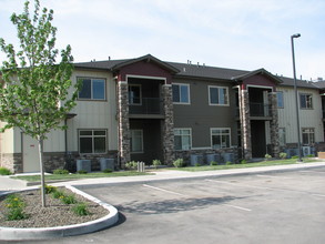 Vineyard at Eagle Promenade in Boise, ID - Foto de edificio - Building Photo