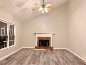 223 Sterling Trail in Powder Springs, GA - Building Photo - Building Photo