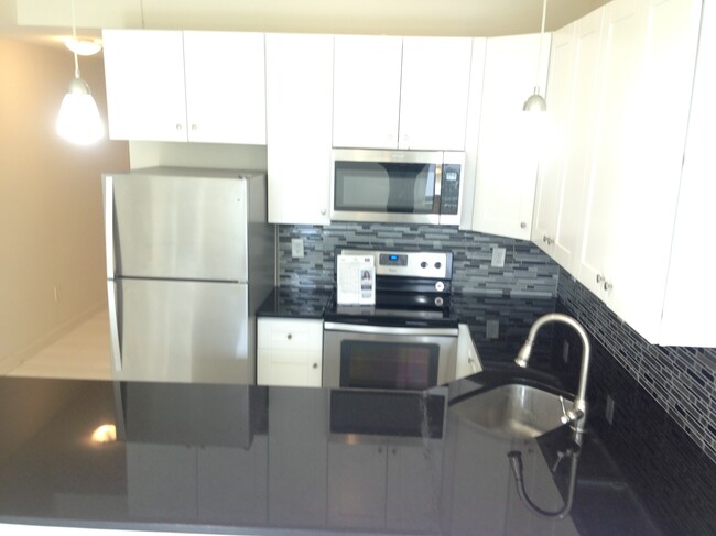 30 E Preston St, Unit B in Baltimore, MD - Foto de edificio - Building Photo