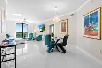 3610 Gardens Pkwy in Palm Beach Gardens, FL - Building Photo - Building Photo