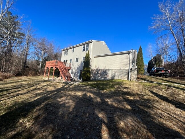 135 Allison Dr in Torrington, CT - Building Photo - Building Photo