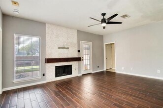 2712 Summertree Dr in Carrollton, TX - Building Photo - Building Photo