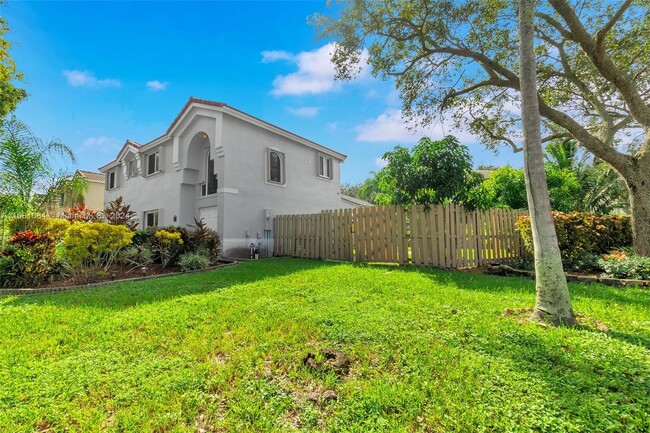 11318 Rhapsody Rd in Hollywood, FL - Foto de edificio - Building Photo