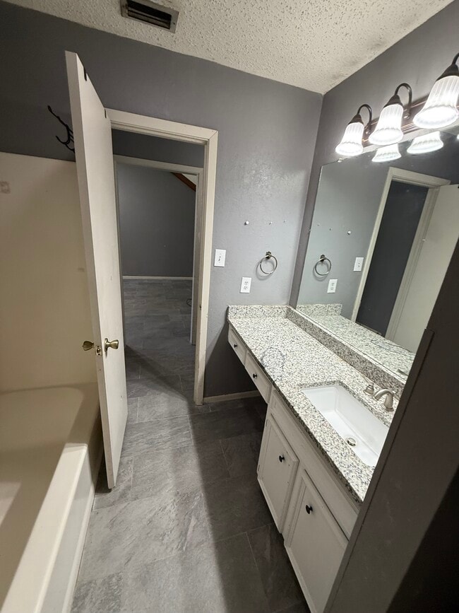 16416 County Rd 164 in Tyler, TX - Building Photo - Building Photo