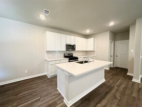 12187 Ridge Top Dr in Panorama Village, TX - Building Photo - Building Photo