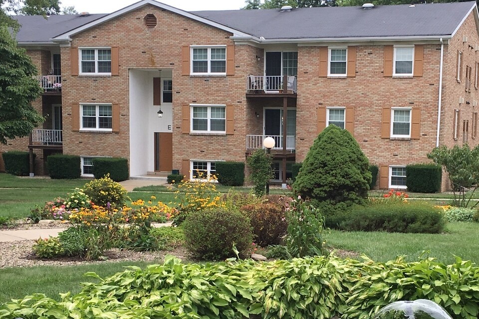 Williamstown Apartments in Steubenville, OH - Building Photo