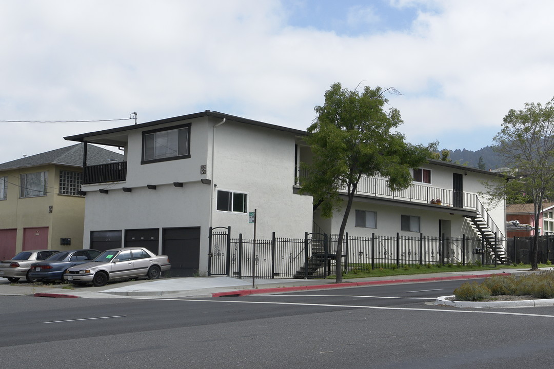 3434-3438 Arizona St in Oakland, CA - Building Photo