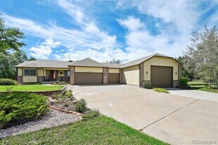 11395 Calgary Rd in Peyton, CO - Building Photo