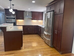 465 Hartford St in Westwood, MA - Building Photo - Building Photo