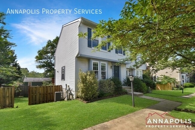 property at 806 Lilac Ct