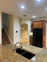 3914 Kismet Pkwy W in Cape Coral, FL - Foto de edificio - Building Photo
