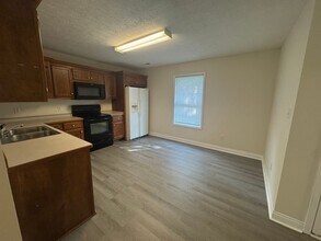 309 Creekwood Ave in Bowling Green, KY - Building Photo - Building Photo
