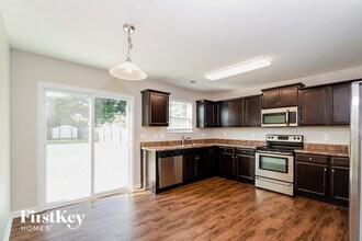 110 Birch Creek Rd in McLeansville, NC - Building Photo - Building Photo