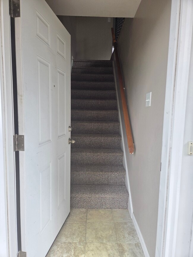 5526 Humbert Rd in Alton, IL - Building Photo - Building Photo