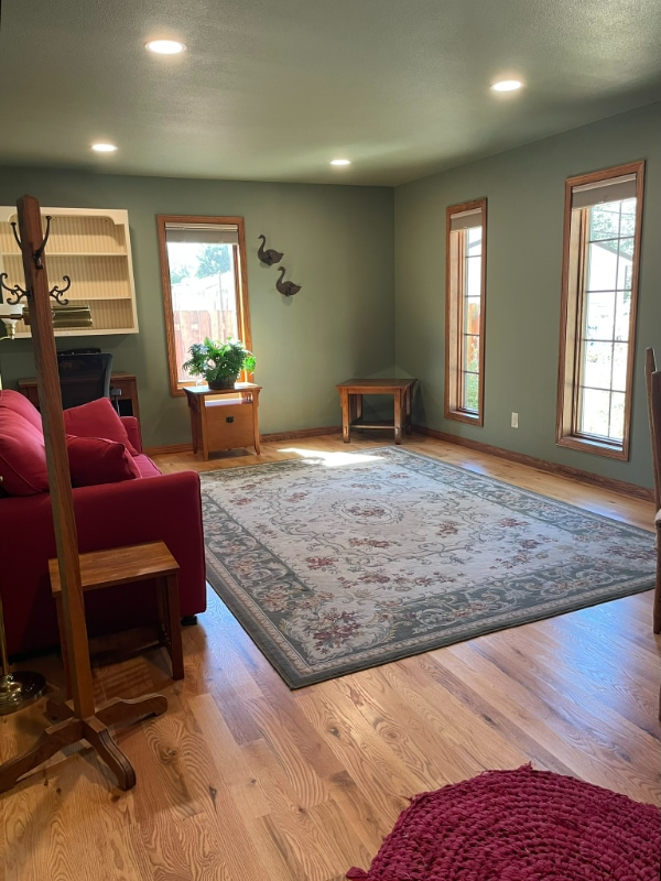 property at 729 E Cimarron St