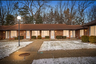 Masonic Estates in Warren, MI - Building Photo - Building Photo