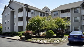 Finch Place Apartments in Bainbridge Island, WA - Building Photo