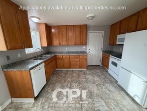 131 Dillion Dr in Kelso, WA - Building Photo - Building Photo