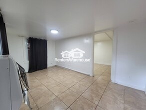 1056 Regent St SW in Atlanta, GA - Building Photo - Building Photo