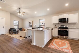 7217 37th St in Lubbock, TX - Building Photo - Building Photo