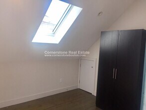 24 Washburn St, Unit 1 in Boston, MA - Building Photo - Building Photo