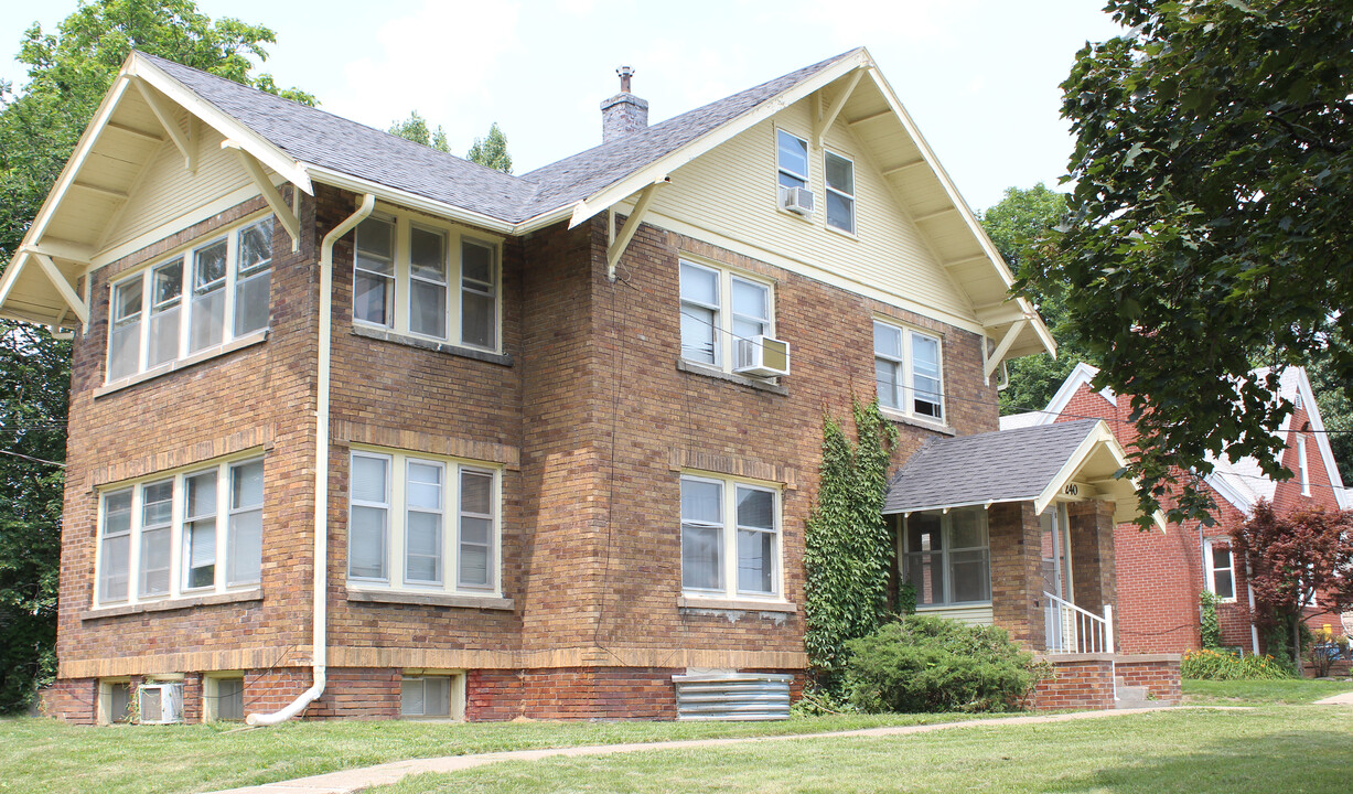 1240 32nd St in Des Moines, IA - Building Photo