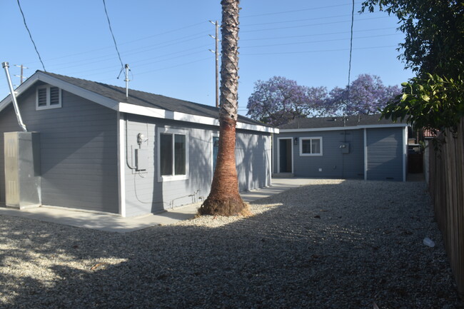 355 E 91st St, Unit 355.5 in Los Angeles, CA - Building Photo - Building Photo