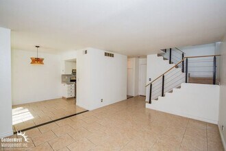 4338 Caliente St in Las Vegas, NV - Building Photo - Building Photo