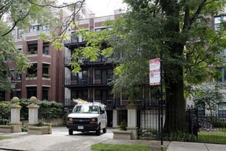 625 W Deming Pl in Chicago, IL - Building Photo - Building Photo
