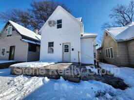 624 S 8th St in Terre Haute, IN - Building Photo