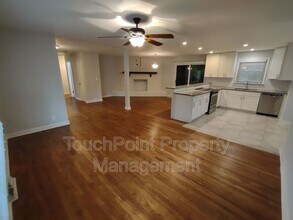 6414 Elmwood Cir in Charlotte, NC - Building Photo - Building Photo