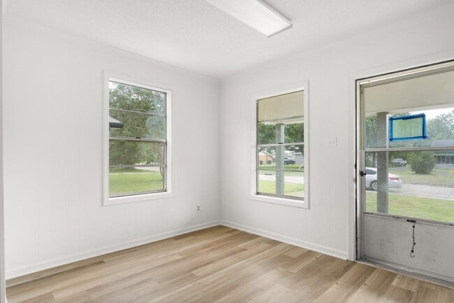 610 Mcnabb St in Lake Charles, LA - Building Photo - Building Photo