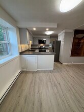 97-99-99 Roffee St in Barrington, RI - Building Photo - Building Photo