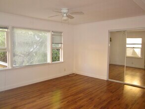 655 Westmount Dr in West Hollywood, CA - Building Photo - Building Photo