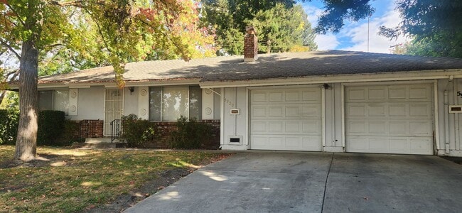 property at 5929 Lake Crest Way