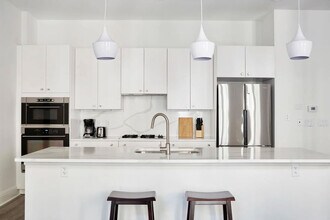 800 Gravier St in New Orleans, LA - Foto de edificio - Building Photo