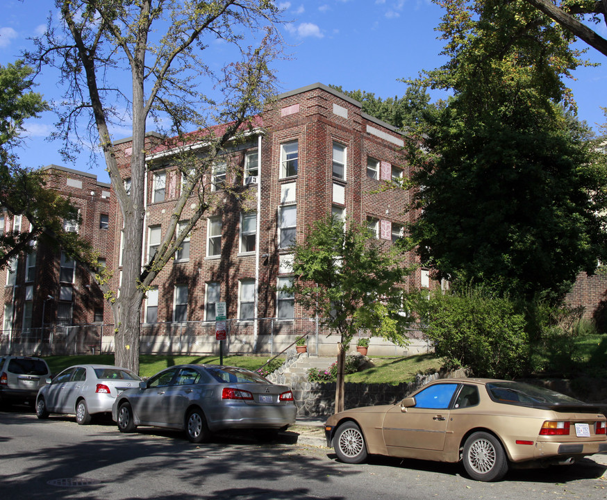 1433 Spring Rd NW in Washington, DC - Building Photo