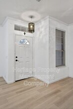 2642 Grayson Way in San Antonio, TX - Foto de edificio - Building Photo