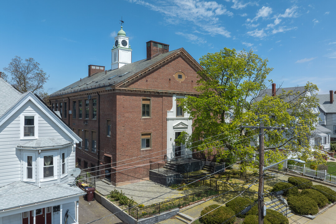 12 Locust ST in Everett, MA - Building Photo