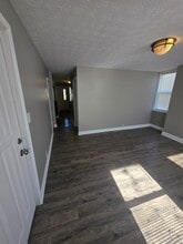 702 W Main St, Unit A in Hebron, OH - Building Photo - Building Photo