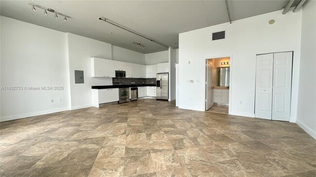 property at 2100 Van Buren St