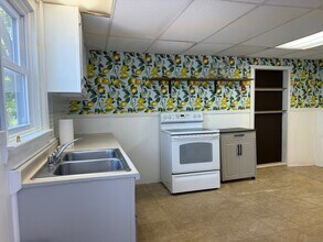 54 Liberty St in Stonington, CT - Building Photo - Building Photo