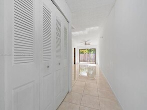 5207 SW 141st Pl in Miami, FL - Building Photo - Building Photo