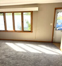 524 Jefferson Ave in North Mankato, MN - Building Photo - Building Photo