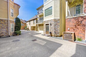 5813 Washington Ave in Houston, TX - Building Photo - Building Photo