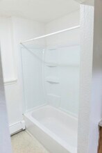 1350 W 27th Ave, Unit 5 in Anchorage, AK - Building Photo - Building Photo